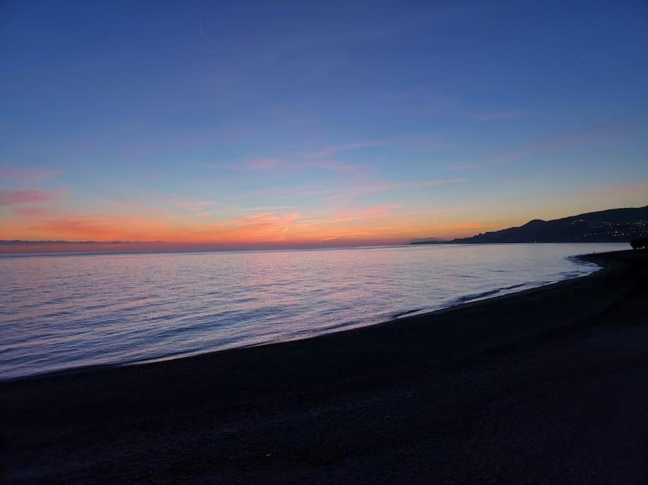 Atico Fresco Y Luminoso Con Aparcamiento Privado Διαμέρισμα Nerja Εξωτερικό φωτογραφία